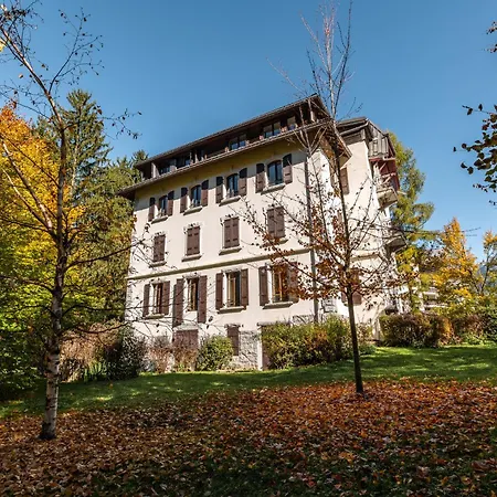 Apartment La Roseraie, Alpes Agency, Central Chamonix, Sleeps 2-3 Apartamento Chamonix