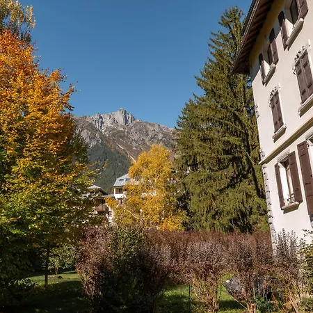 Apartamento Apartment La Roseraie, Alpes Agency, Central Chamonix, Sleeps 2-3 *