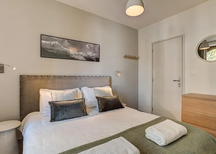 Apartamento Apartment La Roseraie, Alpes Agency, Central Chamonix, Sleeps 2-3