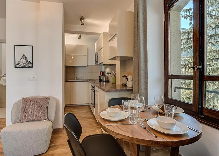 Apartment La Roseraie, Alpes Agency, Central Chamonix, Sleeps 2-3